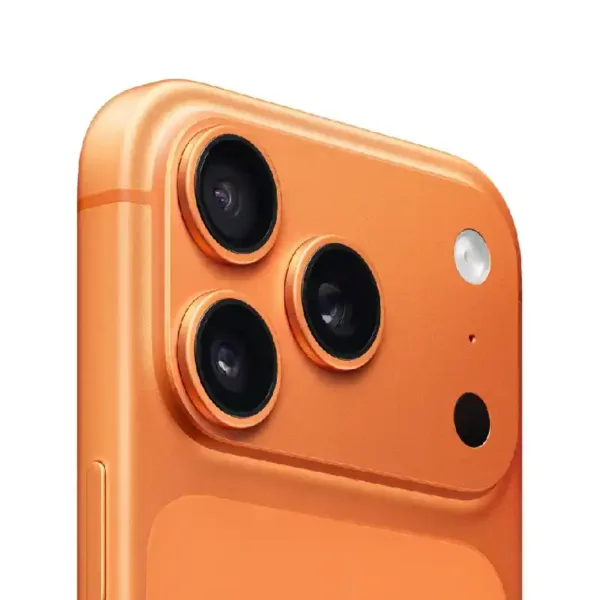 Apple iPhone 17 Pro Cosmic Orange Camera